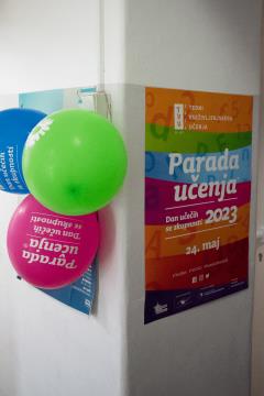 Parada učenja-93-min